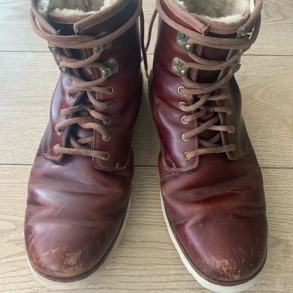 Rare UGG Cordovan Leather Hannen Boot with shearling liner - Picture 2 of 16